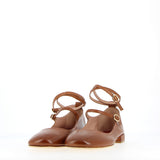 Ballerina with soft tan leather straps