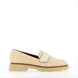 Capri style moccasin in natural and white straw