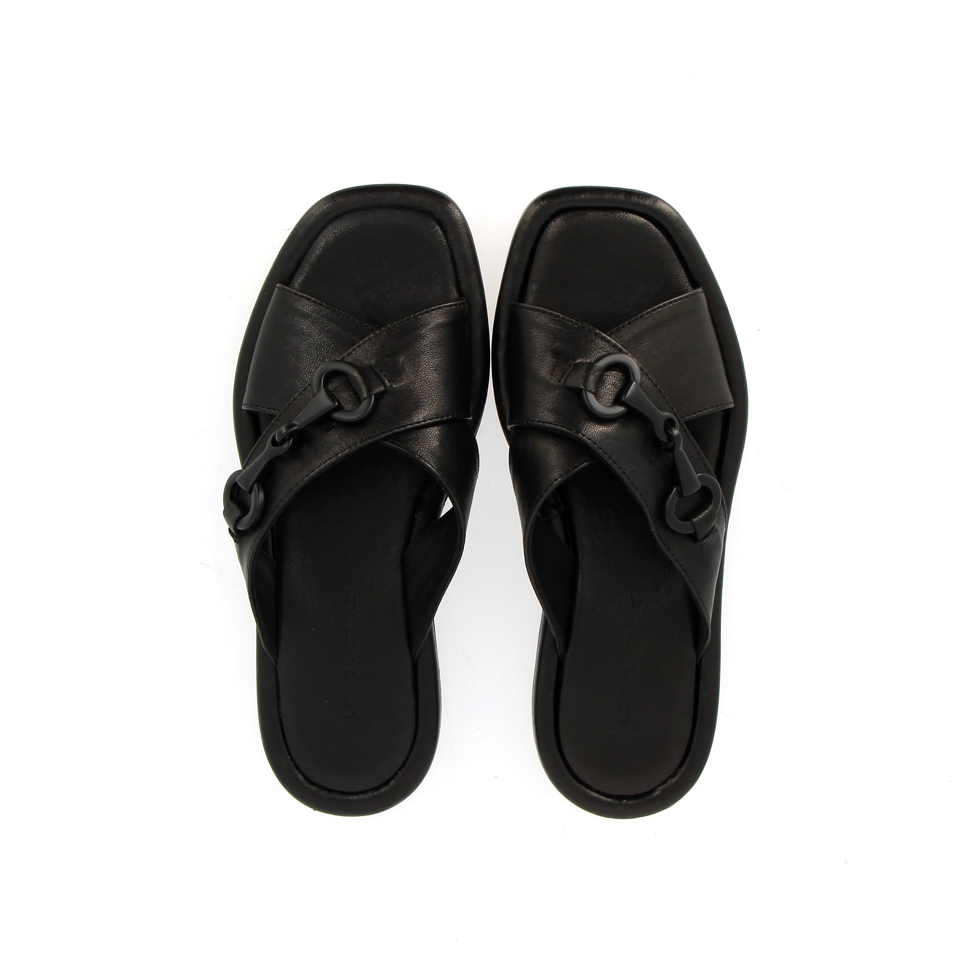 Black sandal with buckle accessory