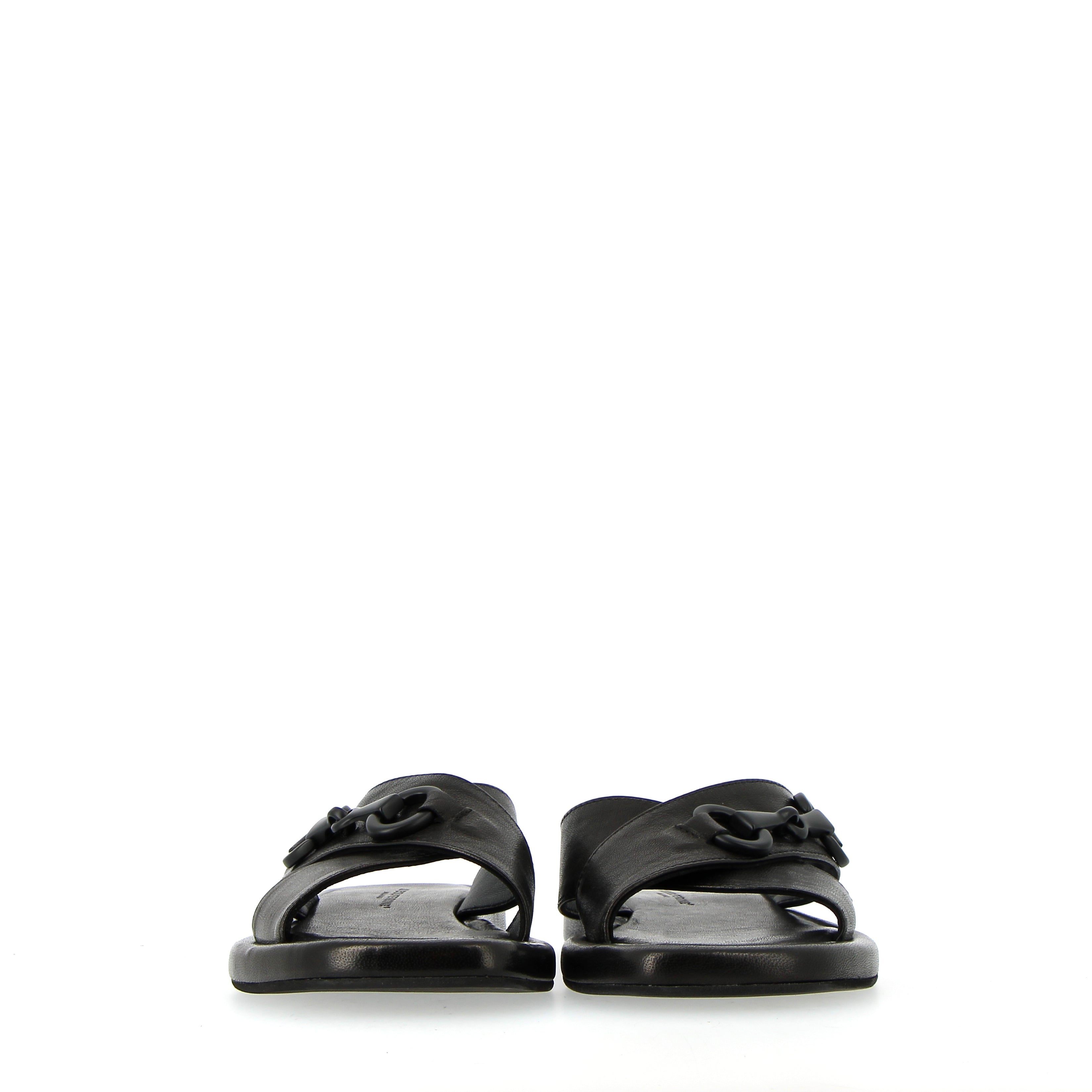 Black sandal with buckle accessory