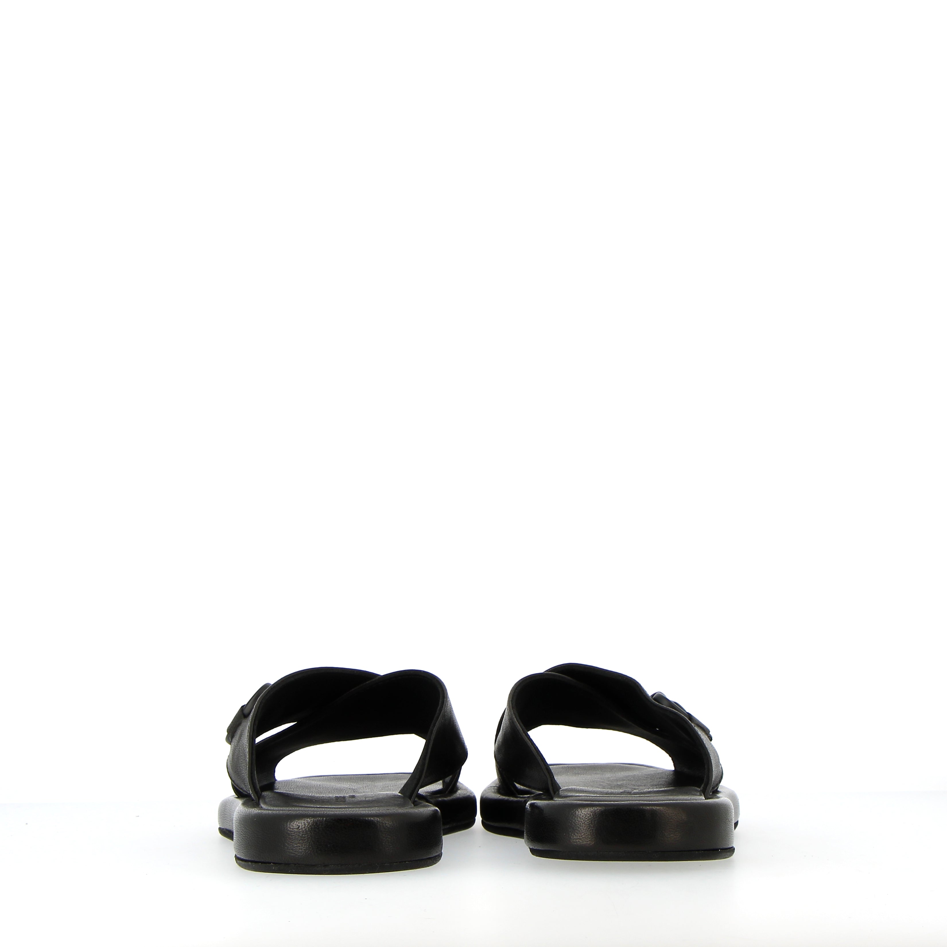 Black sandal with buckle accessory
