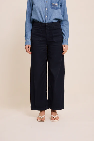 Lucia Crop Wide navy blue trousers