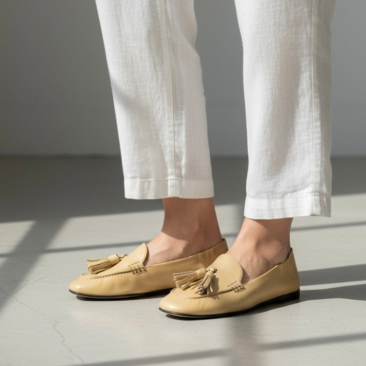 Mocassino squadrato con nappine supersoft in nappa da guanto