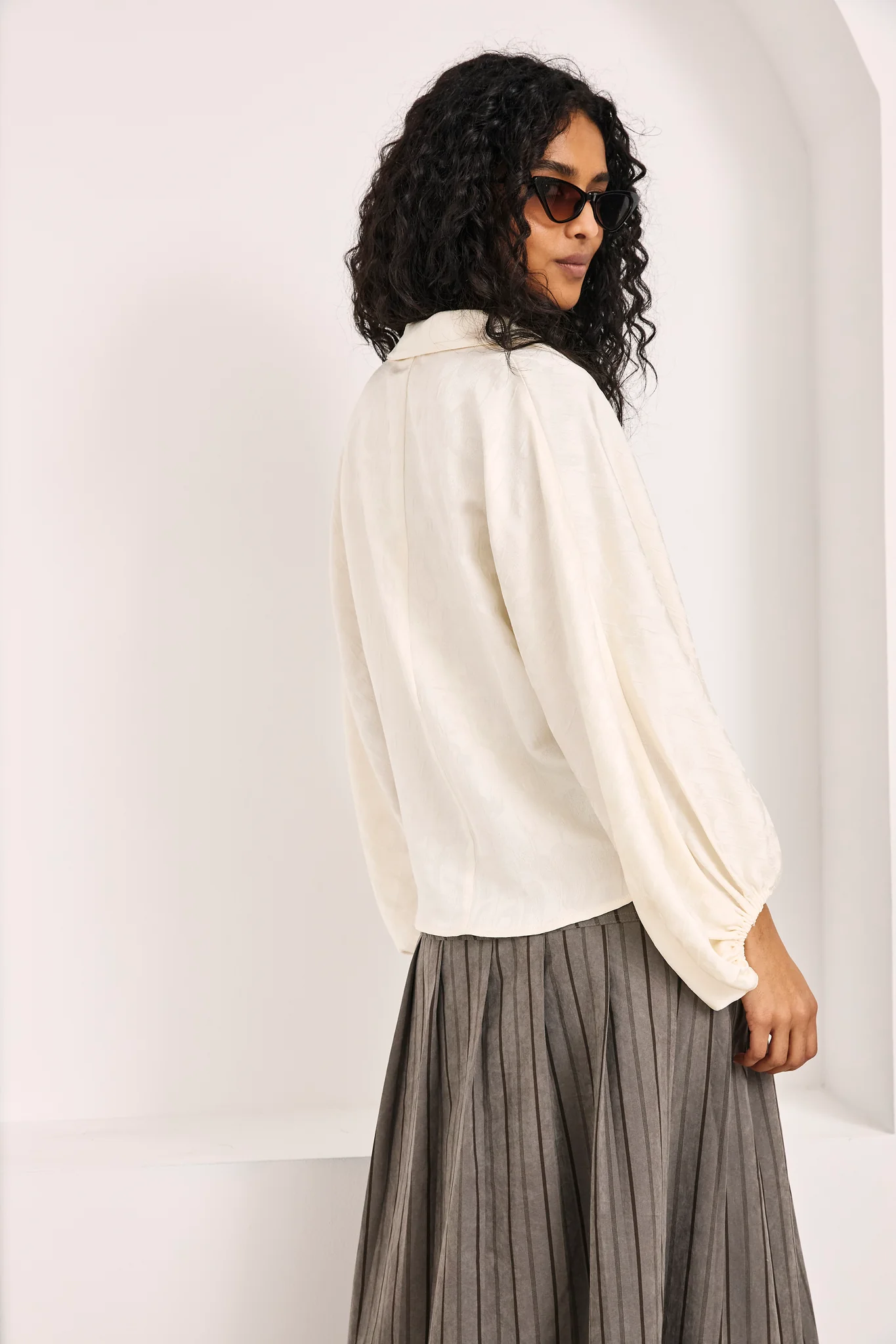 Camicetta in raso jacquard avorio