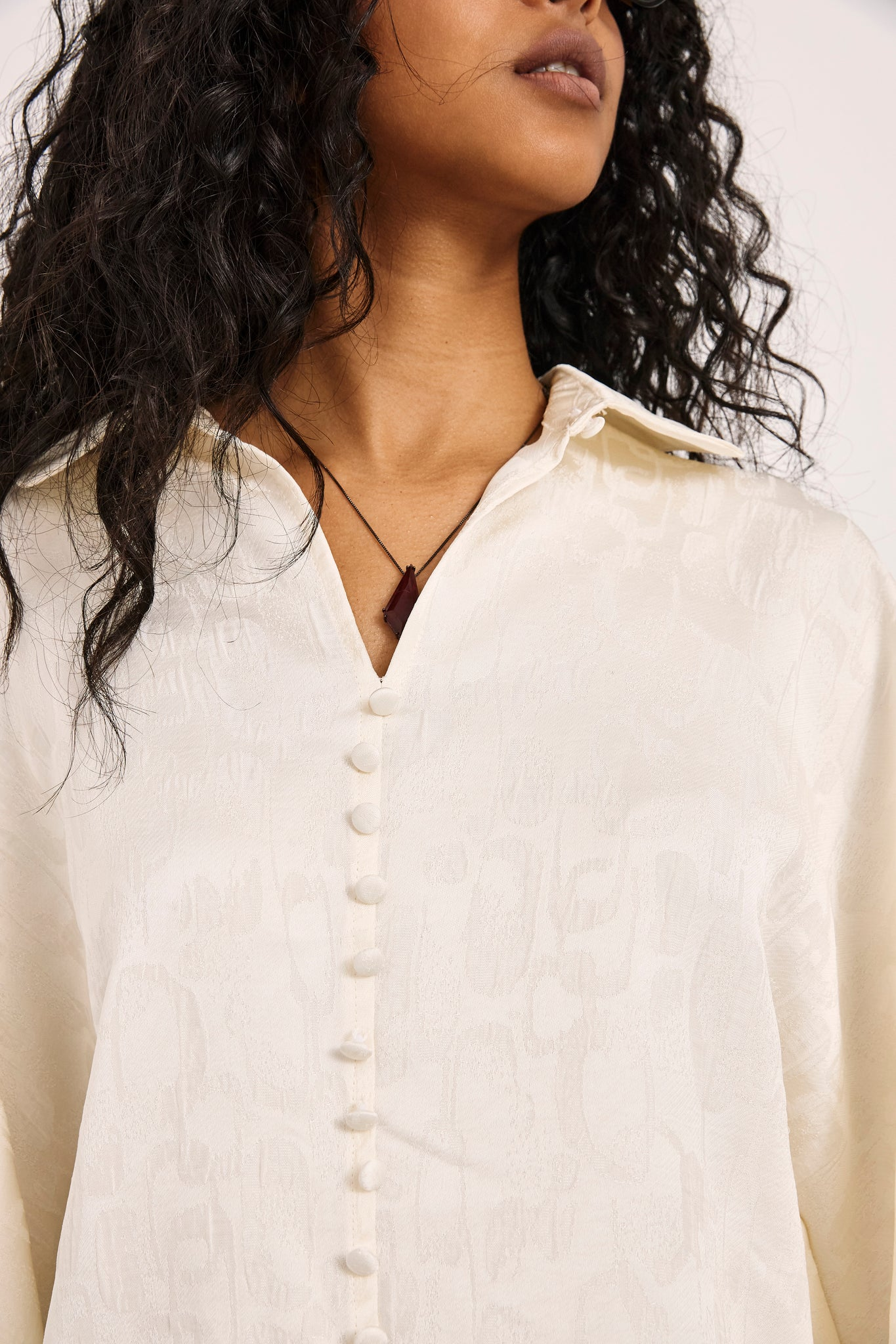Camicetta in raso jacquard avorio