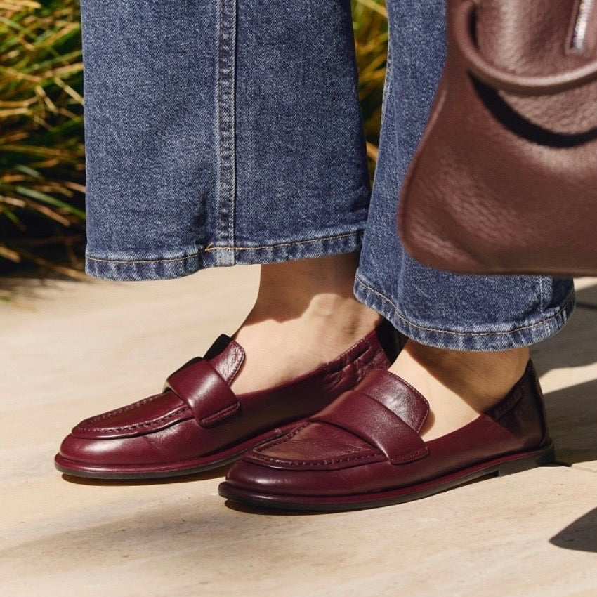 Round-toe moccasin in burgundy glove-soft nappa leather.