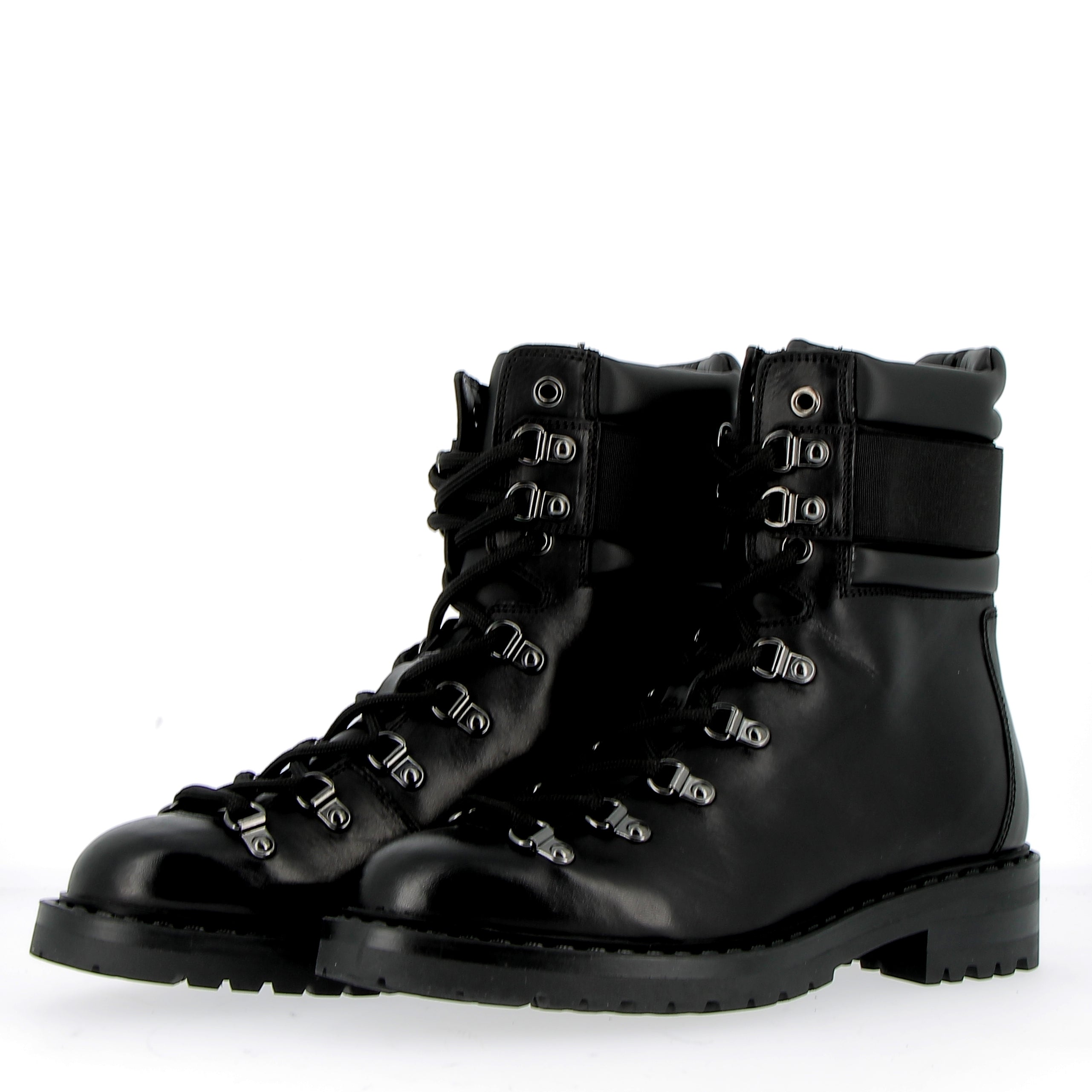 Rock boot in black leather