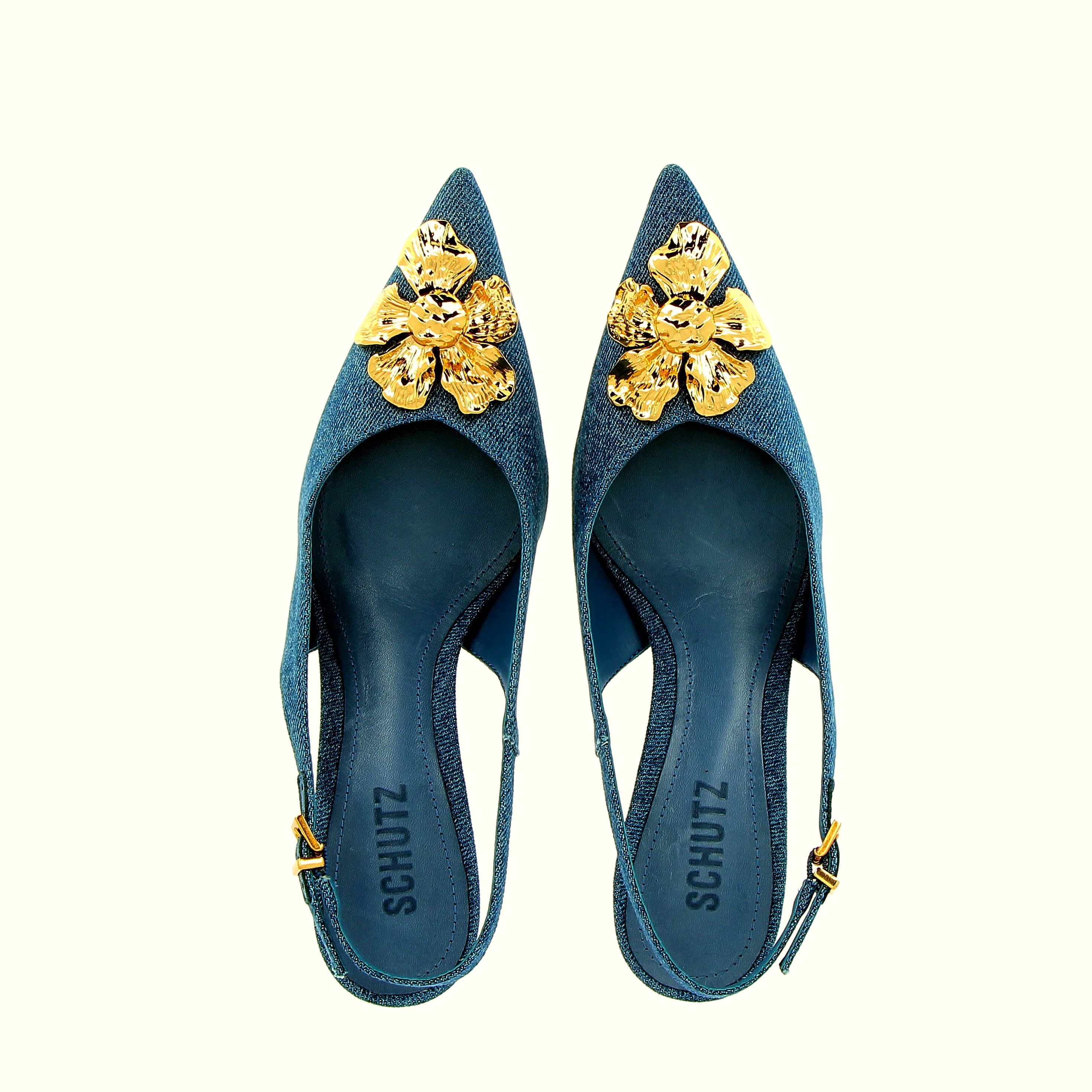 Slingback in jeans con accessorio oro