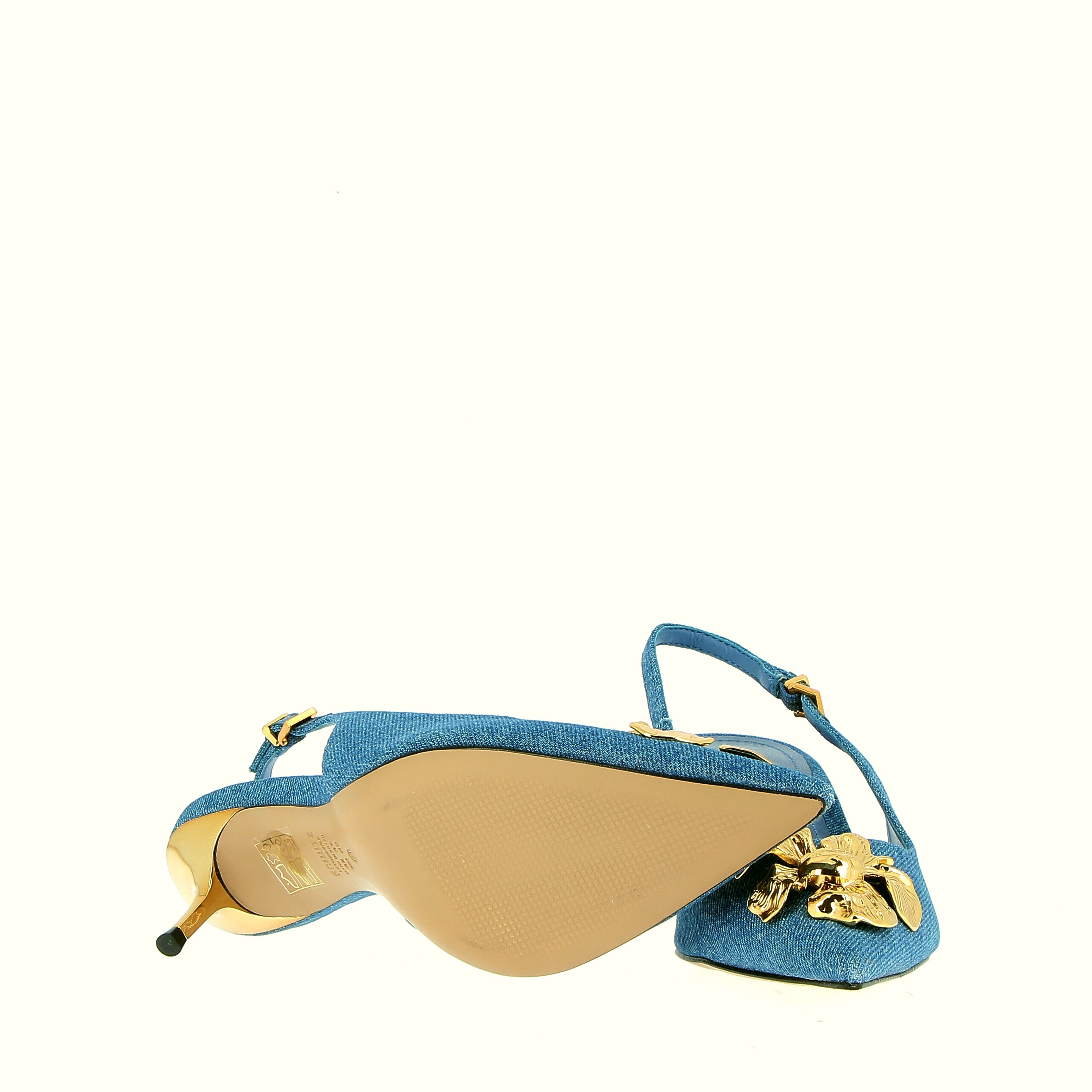 Slingback in jeans con accessorio oro