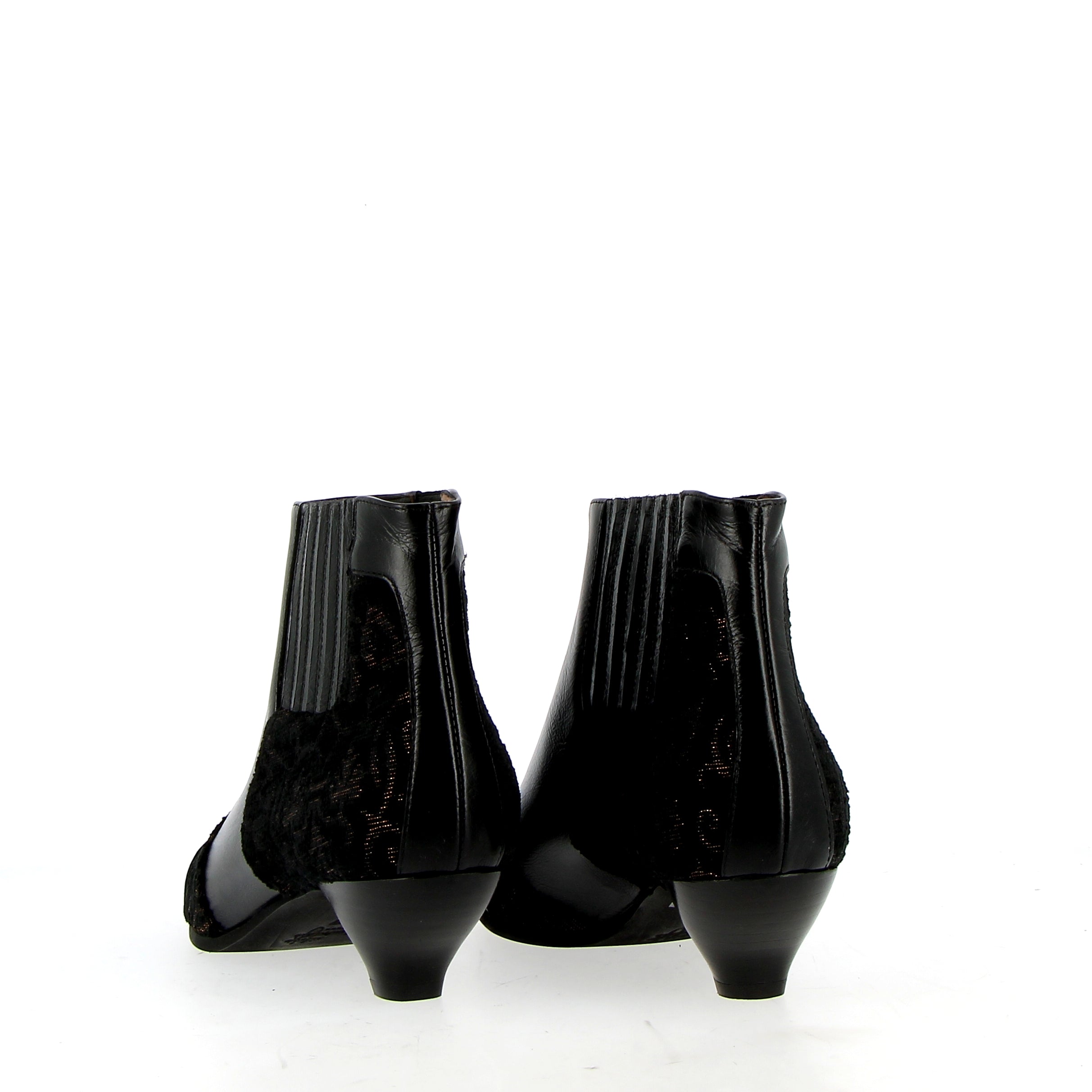 Bianca ankle boot in black leather and fabric