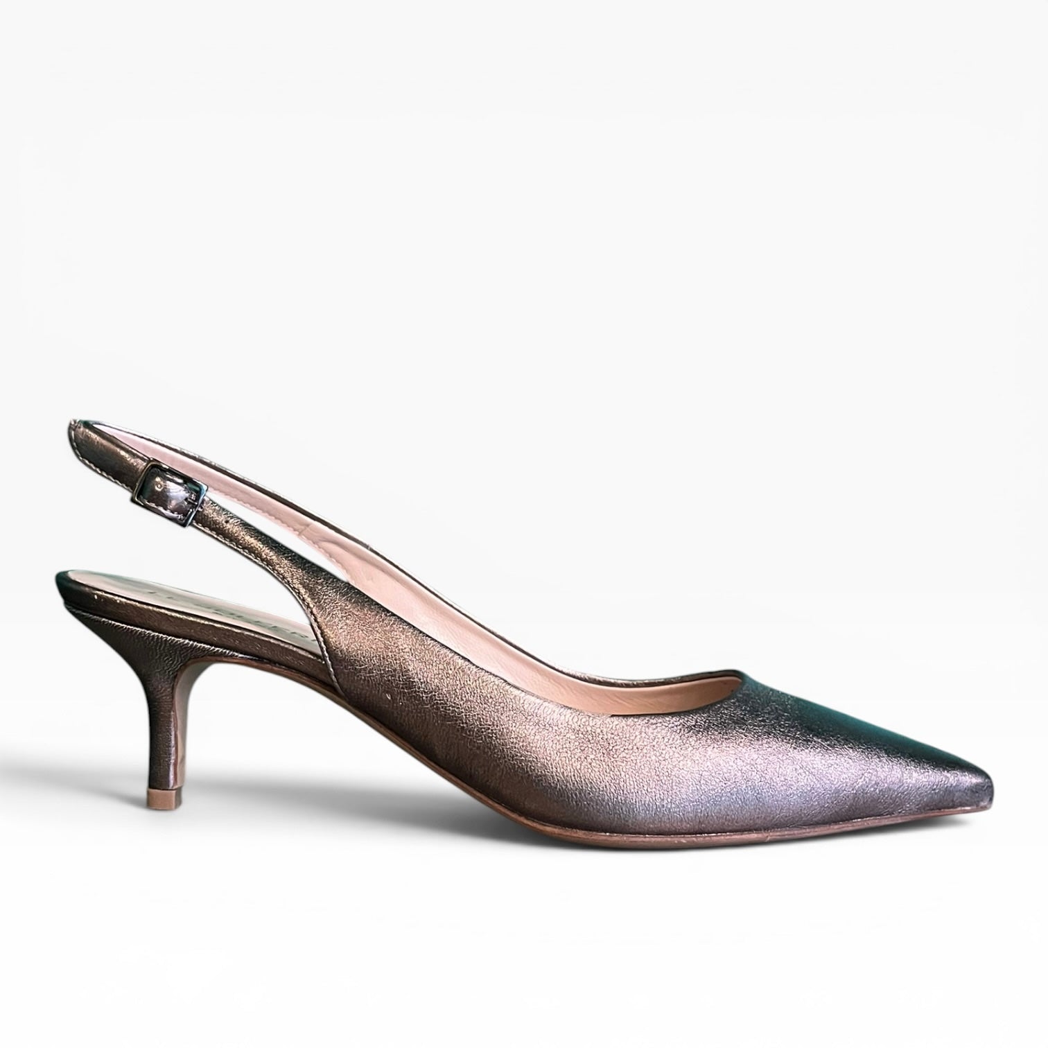 Slingback pelle laminata bronzo a punta tacco 55
