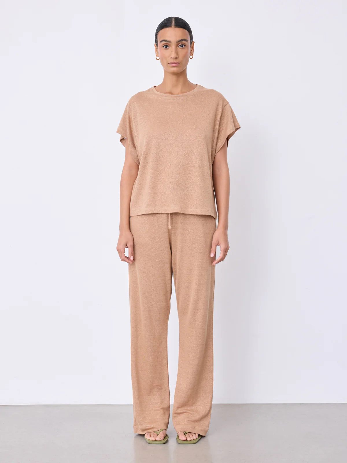 Teila linen T-shirt moka