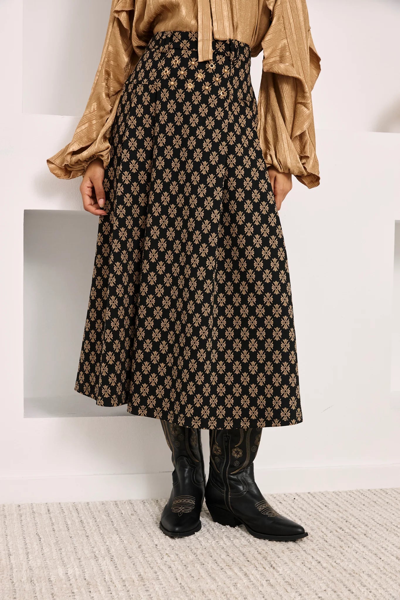 Gonna midi jacquard con motivo floreale araldico