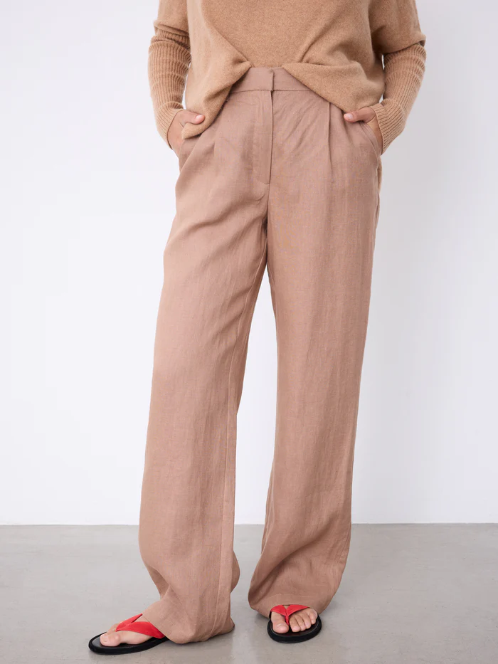 Paula Pantalone in Moka Linen