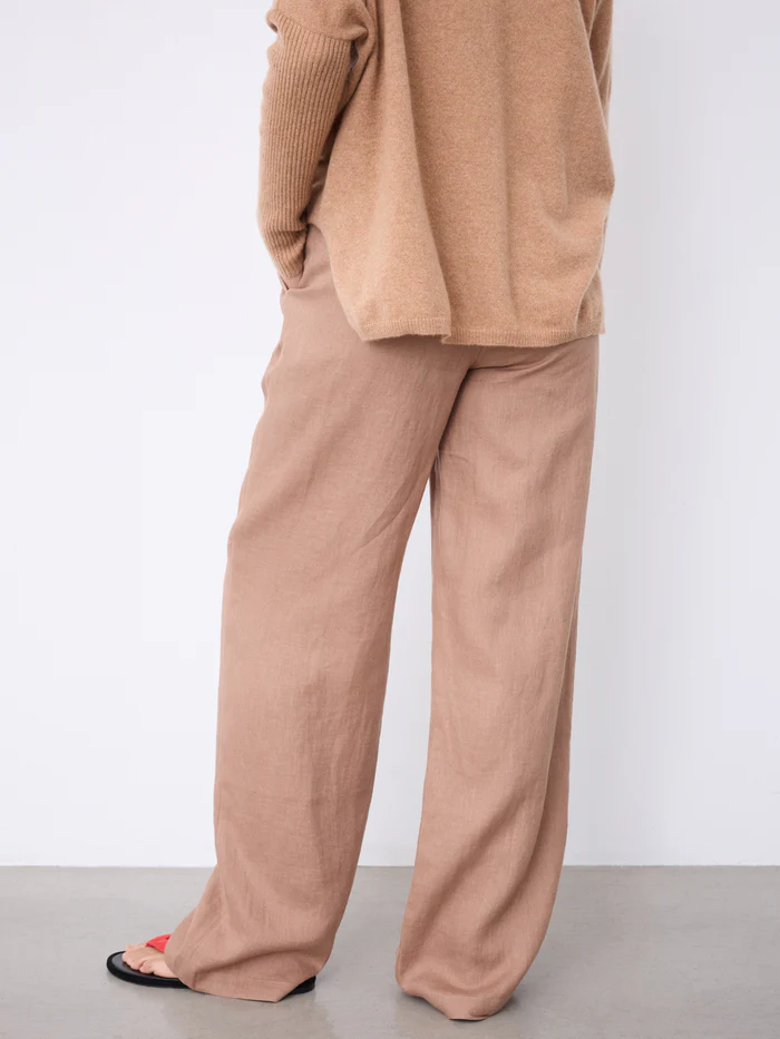 Paula Pantalone in Moka Linen